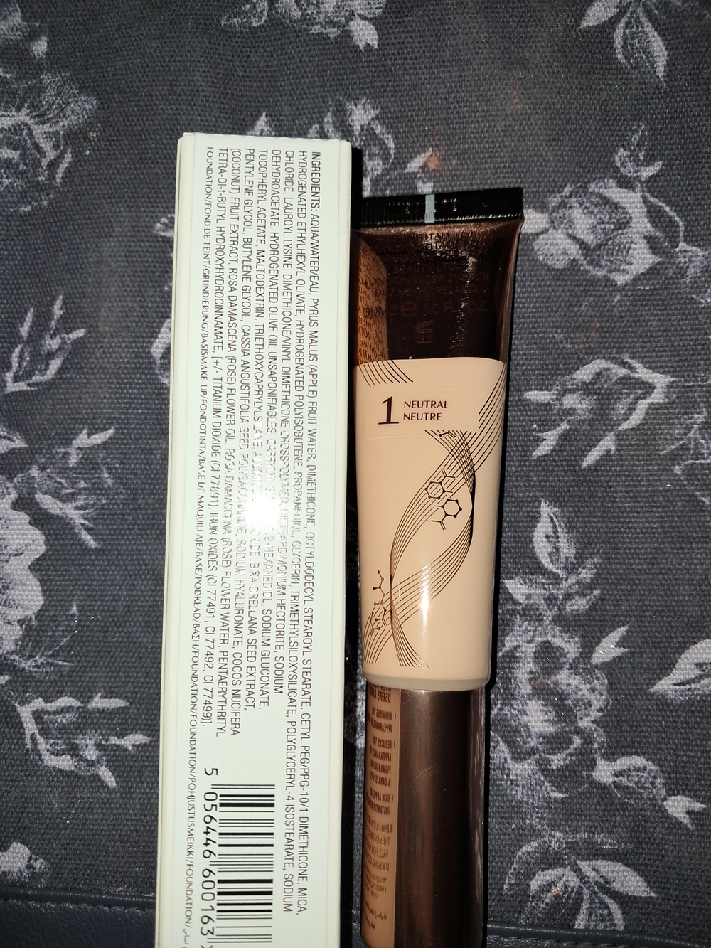 Charlotte Tilbury Beautiful Skin Foundation — 1N - Picture 3 of 4